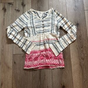 The North Face Berkeley Sweater featuring wood button